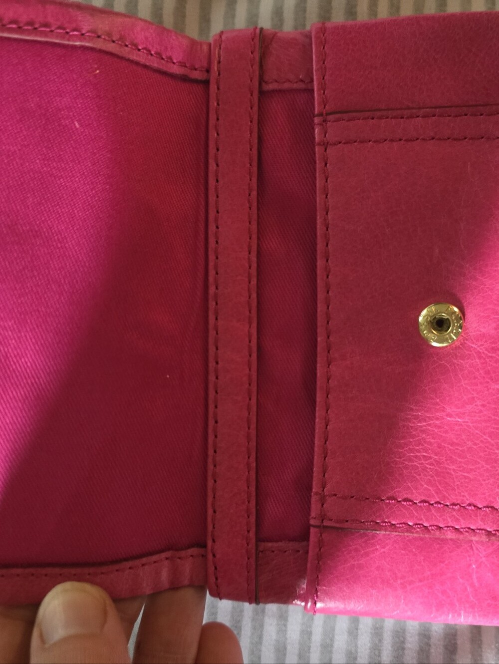 Fossil Fuscha Pink Leather Compact Wallet - Picture 3 of 8